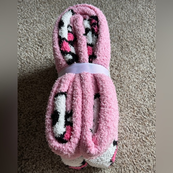 Hello Kitty Pink and White Super Soft Throw - Picture 6 of 10